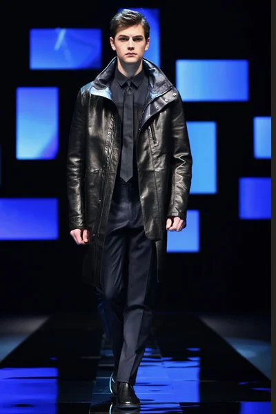 Look 4